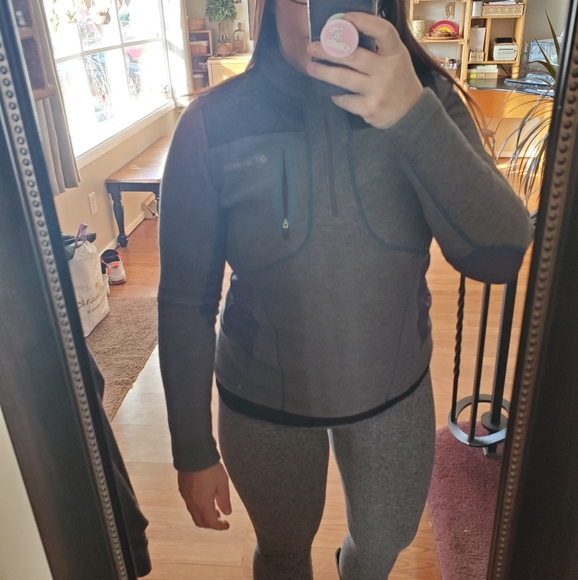 Columbia titanium  wool blend pull over s M - Picture 3 of 3